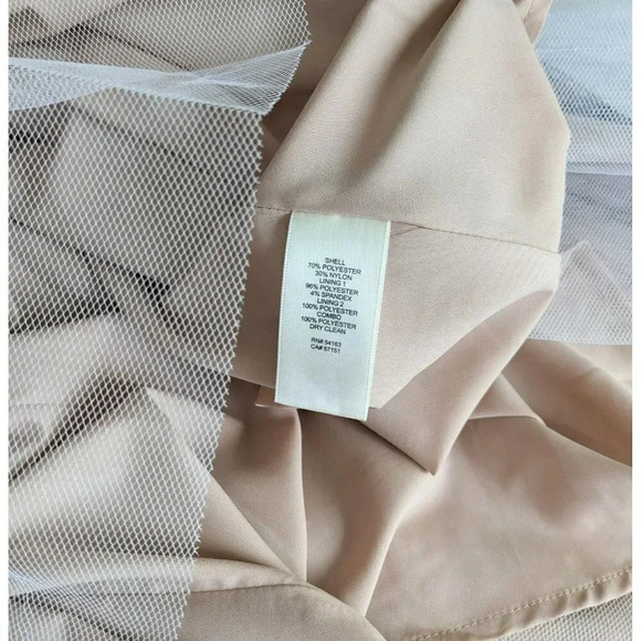 NWT Eliza J V Neck Lace Dress Size 8 (MSRP $228) - Picture 5 of 7